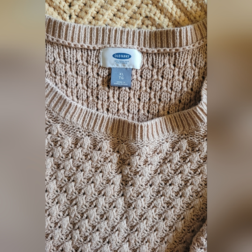 Old Navy Beige Sweater - Picture 4 of 5